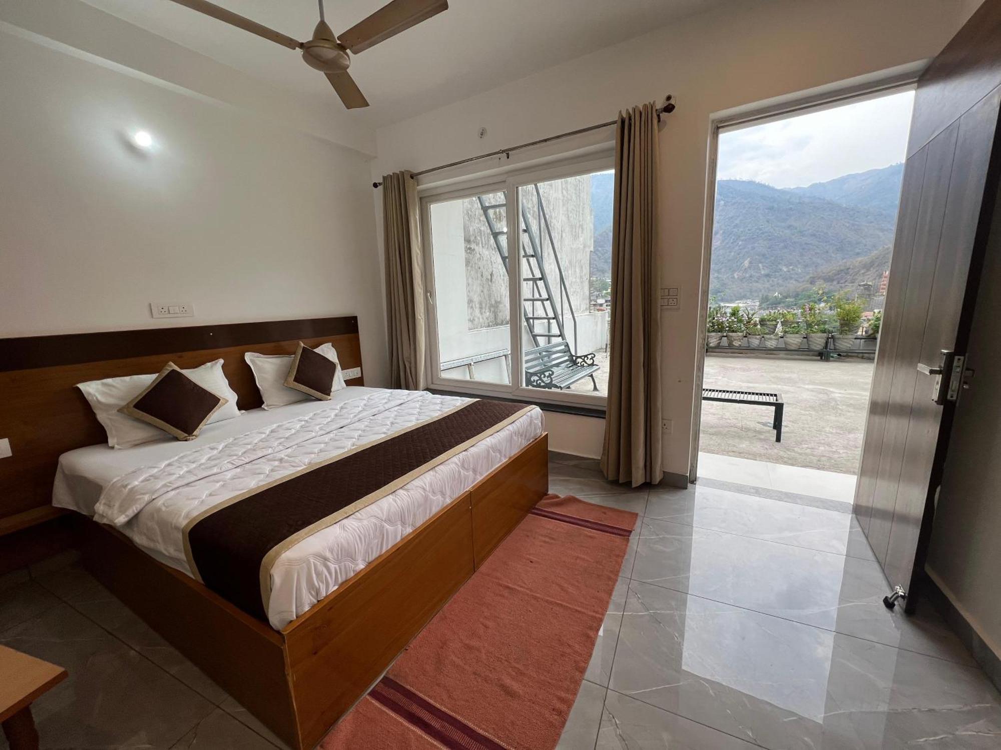 Hotel Manikut Rishikesh Exterior photo