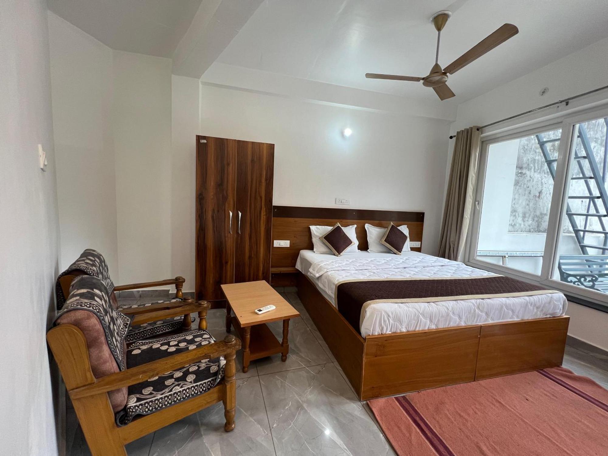 Hotel Manikut Rishikesh Exterior photo